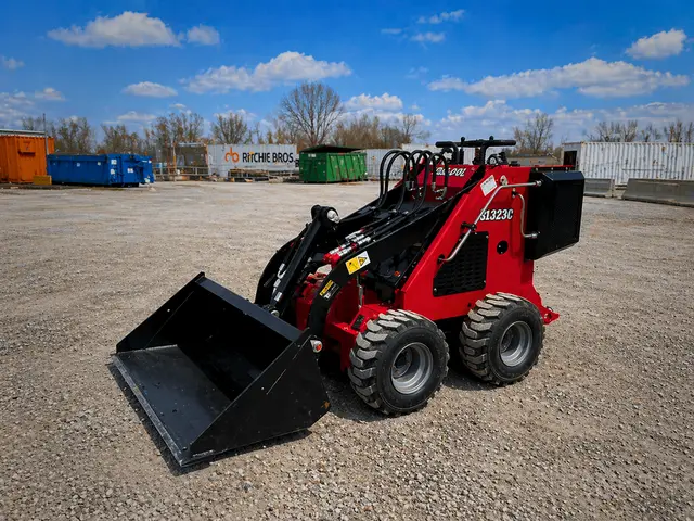 Maquinaria de Construcción LOADER-HT320, MF Design — MECHANICAL LOADER HT320 Construcción · Agricultura · Bodegas · Obras menores · Movimiento de materiales