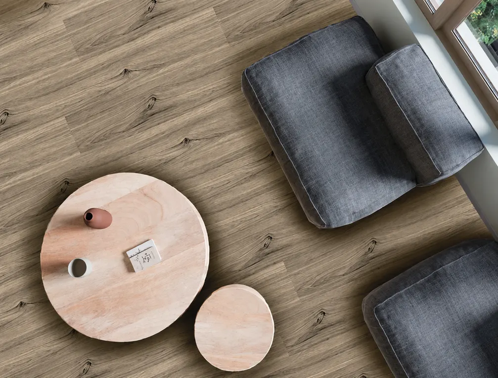 Piso SPC MF-19 para interior, MF Design — Piso SPC con lámina de impresión digital color cafe con diseño tipo madera
