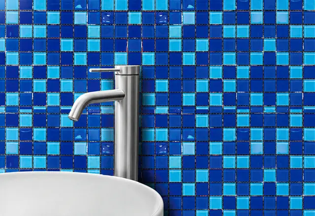 Mosaico MF-25ALSW21 para piso y muro, interior/exterior, MF Design — Mosaico de pequeños azulejos cuadrados que forma patrón geométrico, efecto moderno y refrescante Incluye…