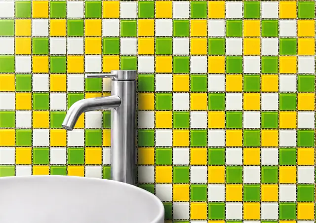 Mosaico MF-25ALSW37 para piso y muro, interior/exterior, MF Design — Mosaico de pequeños azulejos cuadrados que forma patrón geométrico, efecto moderno y refrescante Incluye…