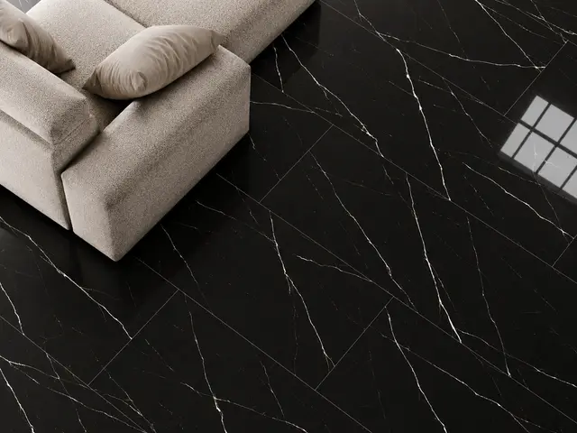 Porcelanato MF-MX61202 para piso y muro, interior/exterior, MF Design — Porcelanato negro tipo mármol con vetas marcadas en color blanco