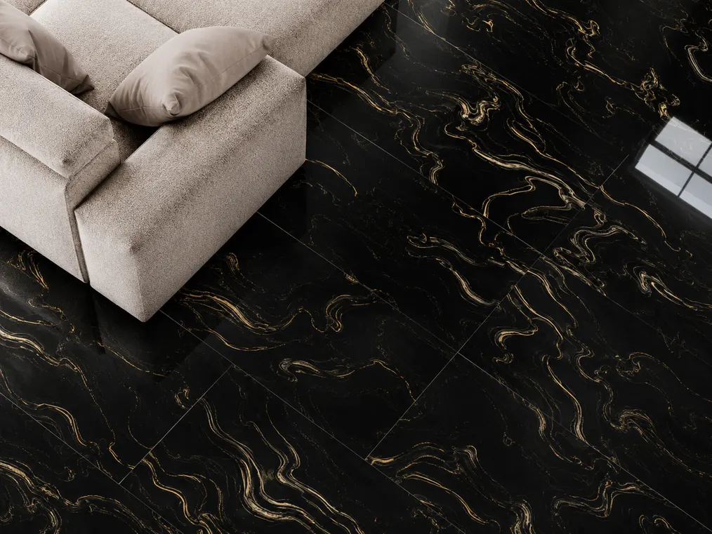 Porcelanato MF-RBK7950A para piso y muro, interior/exterior, MF Design — Porcelanato negro con patron de lineas y curvas doradas