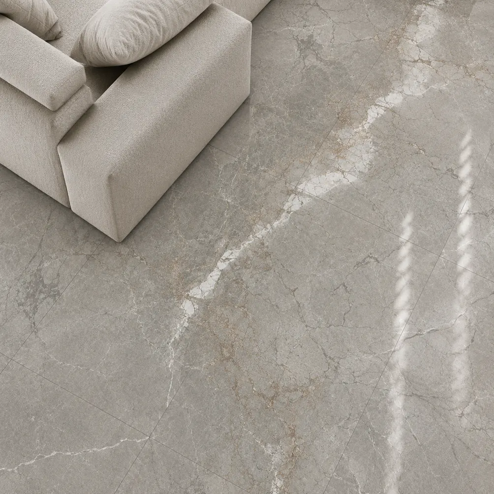 Porcelanato MF-SR6003S para piso y muro, interior/exterior, MF Design — Porcelanato antideslizante gris marmolado, con vetas blancas y detalles sutiles en tonos cálidos