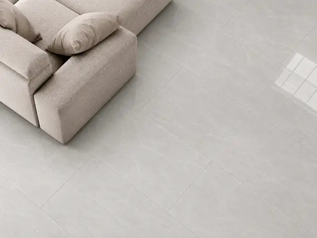 Porcelanato MF-XF612001 para piso y muro, interior/exterior, MF Design — Porcelanato gris tipo mármol con ligeras vetas en color blanco