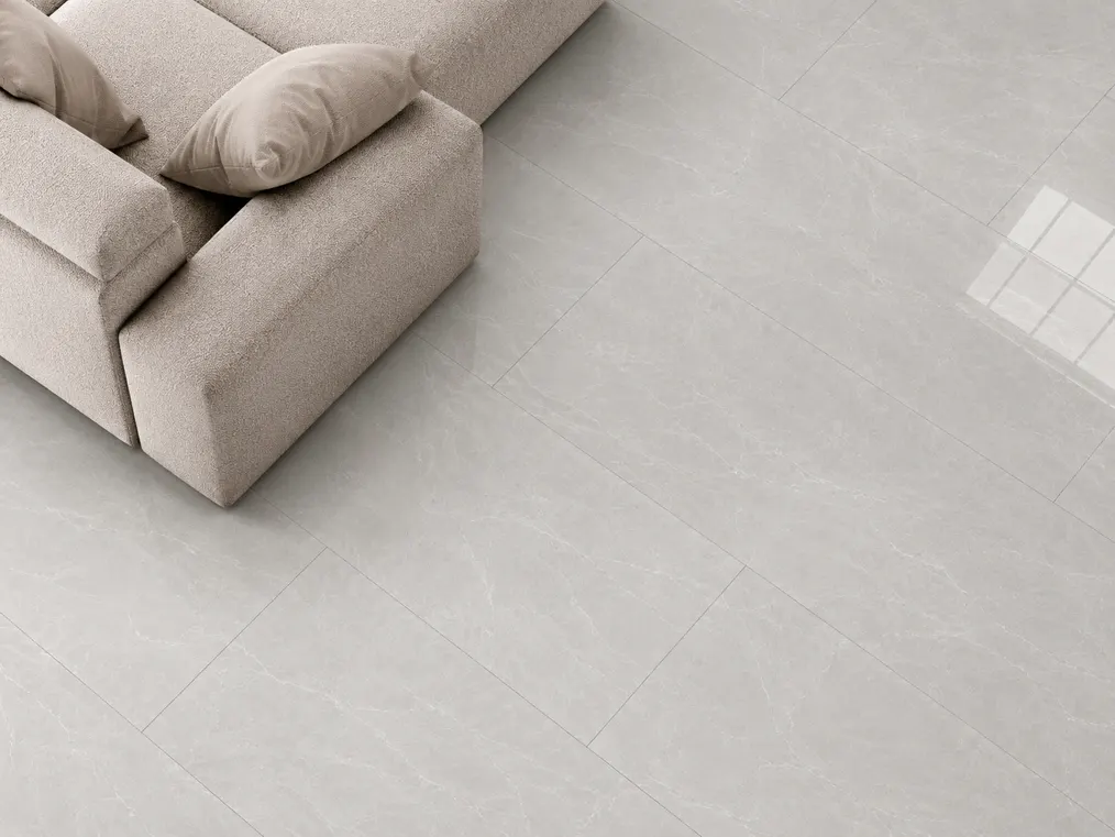Porcelanato MF-XF612001 para piso y muro, interior/exterior, MF Design — Porcelanato gris tipo mármol con ligeras vetas en color blanco