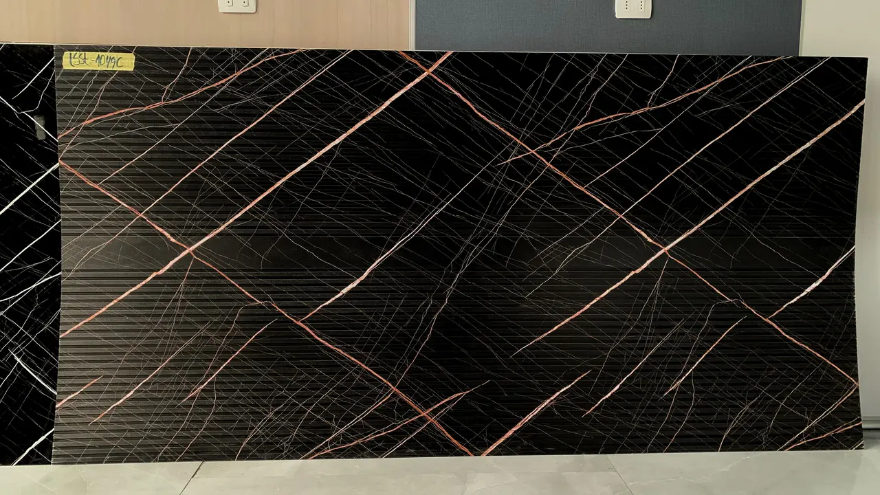Lámina PVC MF-LSST-1049C imitación mármol, mármol negro con vetas cobre — MF Design
