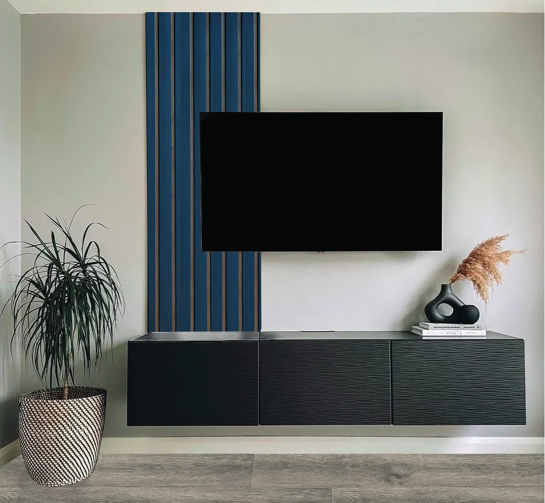 Wall Panel GT GT1122-1 para interior, MF Design — Wall Panel GT terminación azul con líneas cafés, brinda calidez y un toque moderno a los espacios interiores.