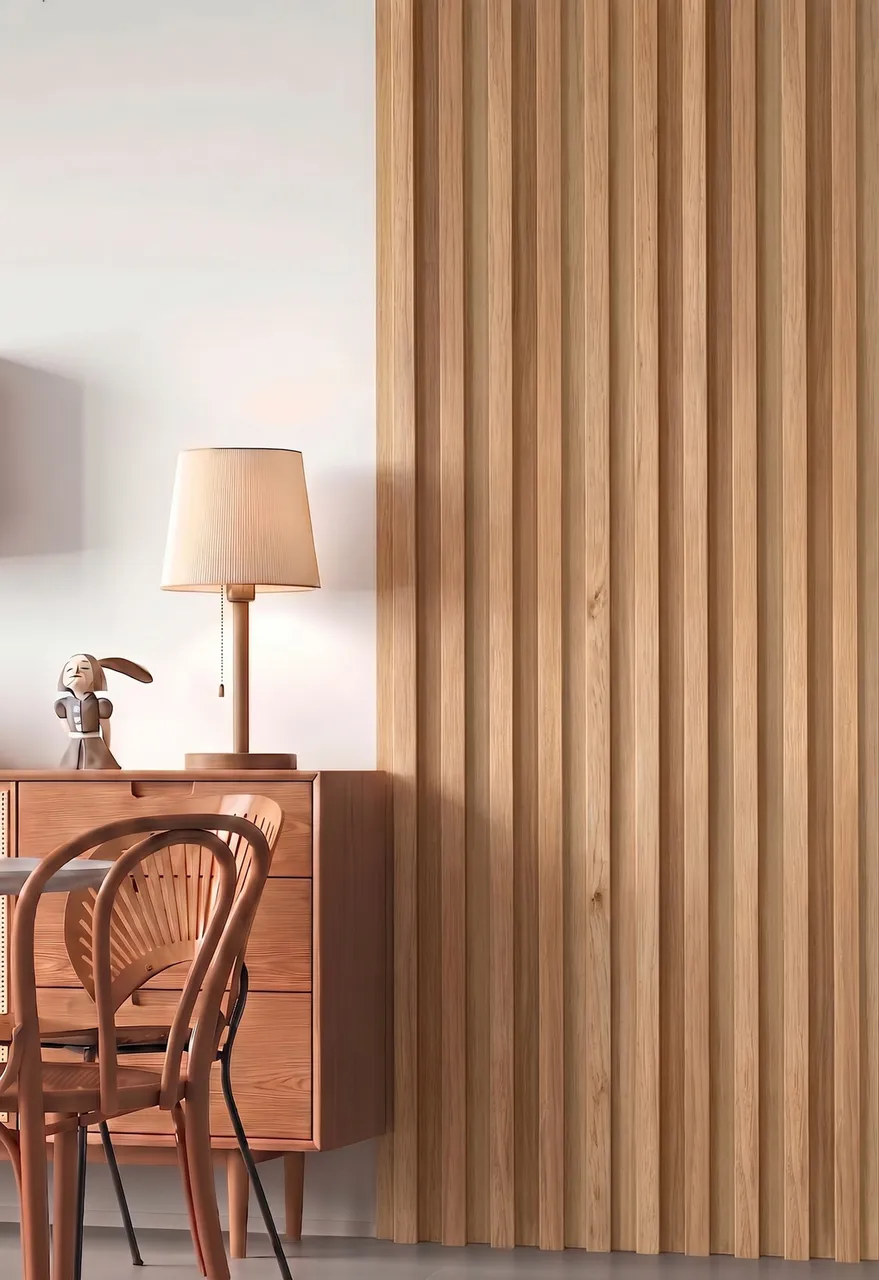 Wall Panel W roble natural MF-W2410 instalado en un muro de living, MF Design